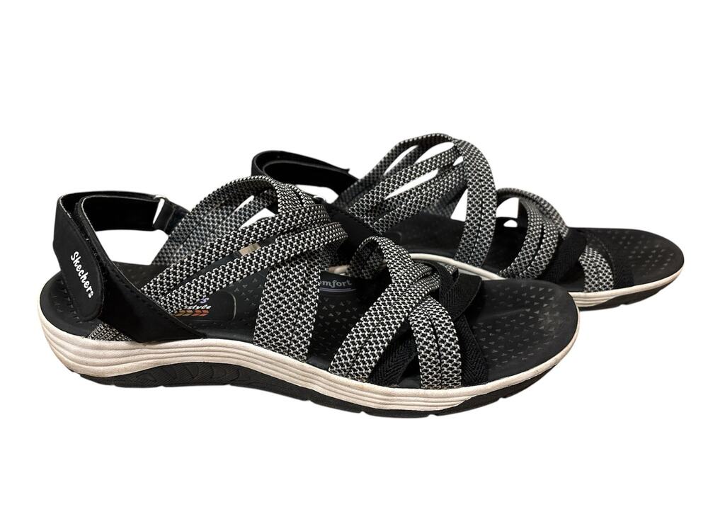 Skechers women’s 8.5 reggae cup smitten by you sandals, black and white